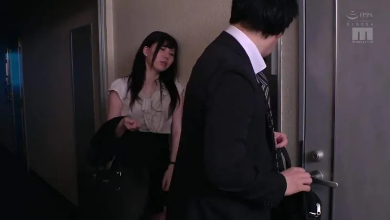 Vợ hàng xóm nhận nhầm tôi là ông chồng trong một hôm say xỉn