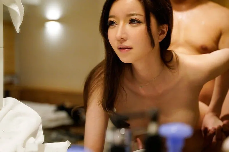 Nữ tiếp viên hàng không và chuyện trả thù anh xã lén lút mình